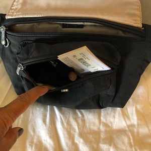 Kipling fanny pack, Black